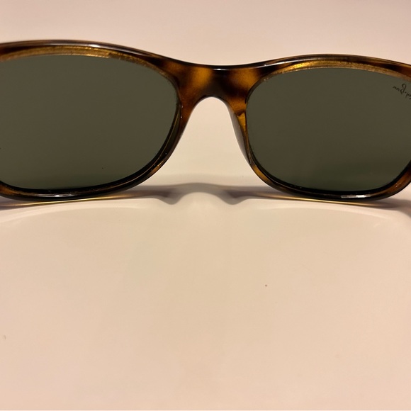 Ray-Ban New Wayfarer Tortoise Brown Sunglasses - Picture 6 of 6